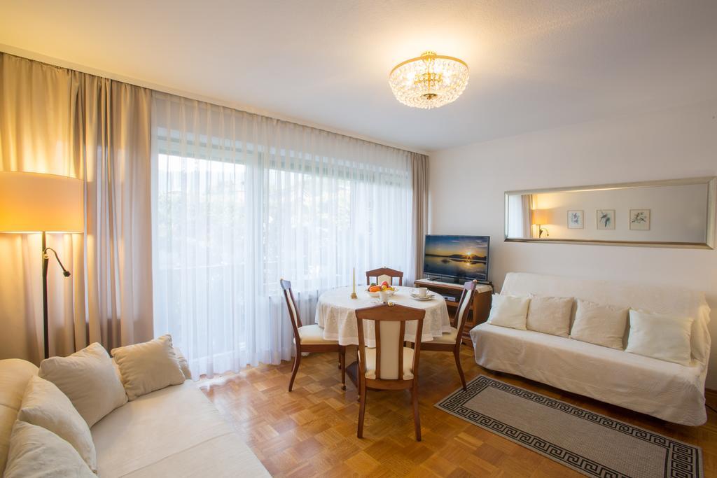 Apartamento Landhaus Alpenblick Garmisch-Partenkirchen Habitación foto